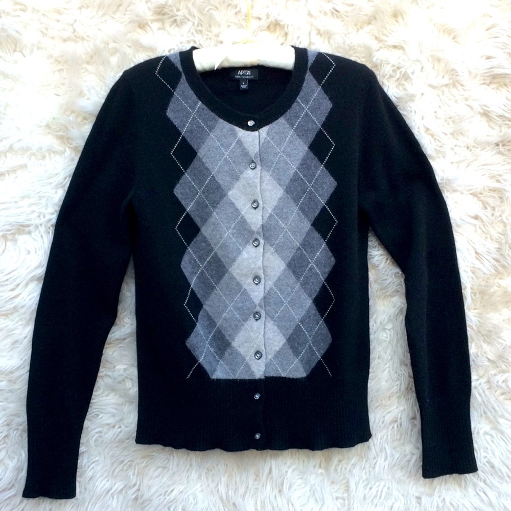 Classic Cashmere Cardigan  black and greytones